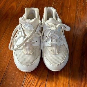 White Huarache Suze 13